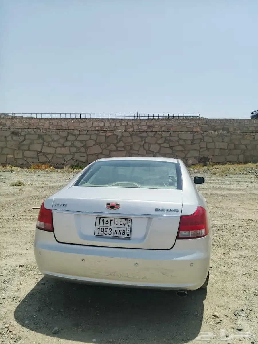 جيلي اميجراند C8 2012 2
