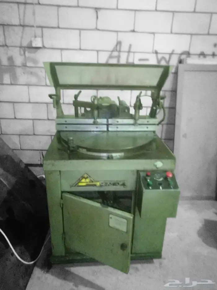 للبيع معدات ألمنيوم وحديد 4