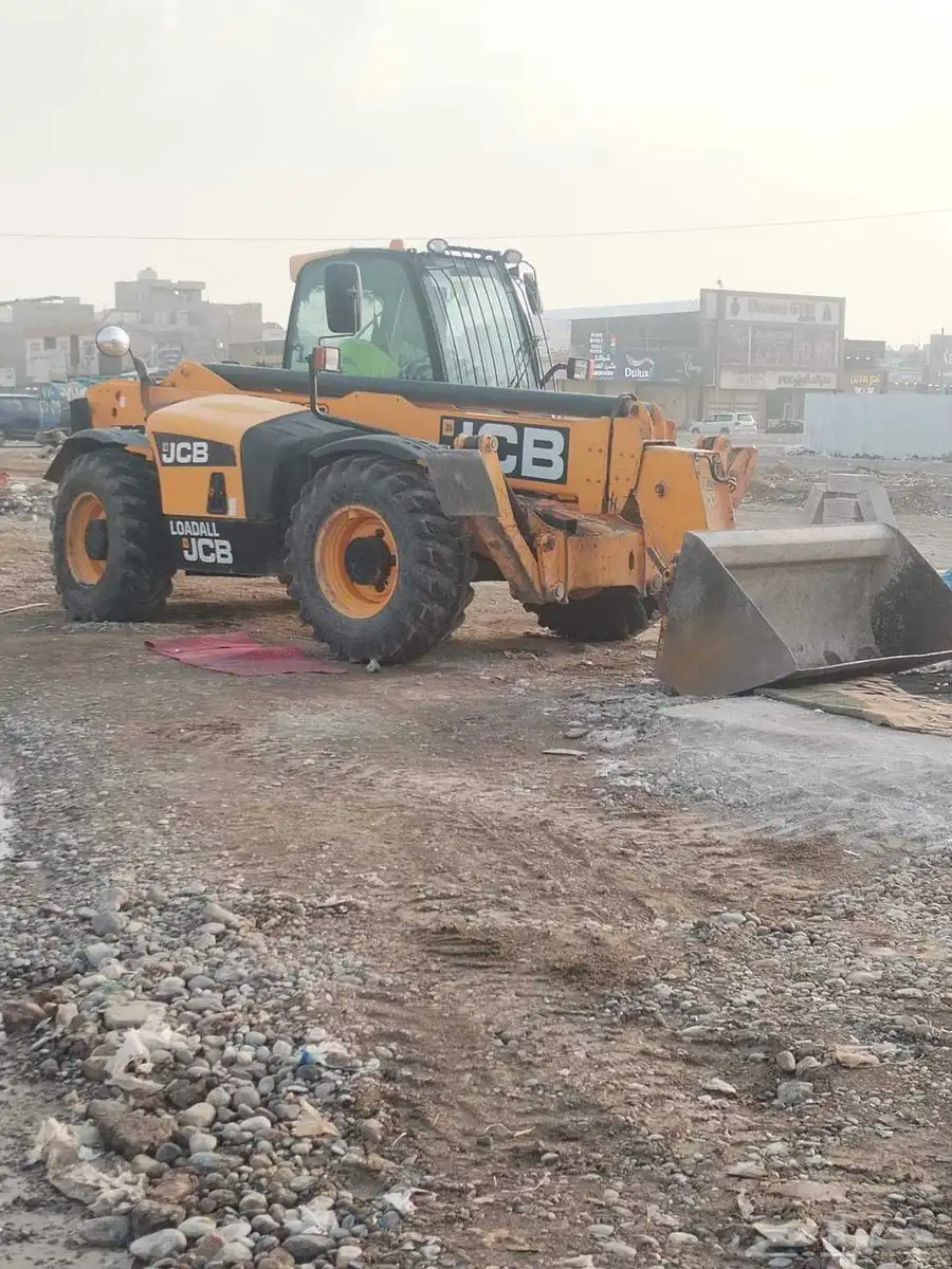 رافعات شوكيه سيزر لفت مار لفت بوم تراك ايجار 1