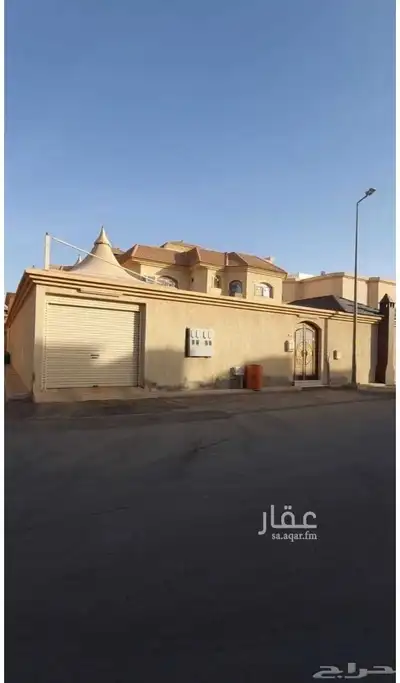 للبيع فيلا دور وشقتين بحي الافق 0