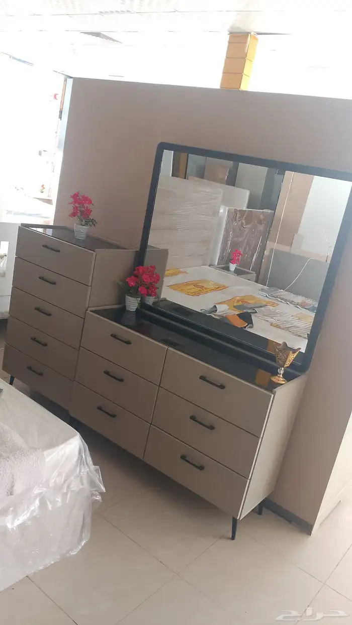 متوفر جميع المقاسات والالوان جاهز وتفصيل حسب الطلب 9