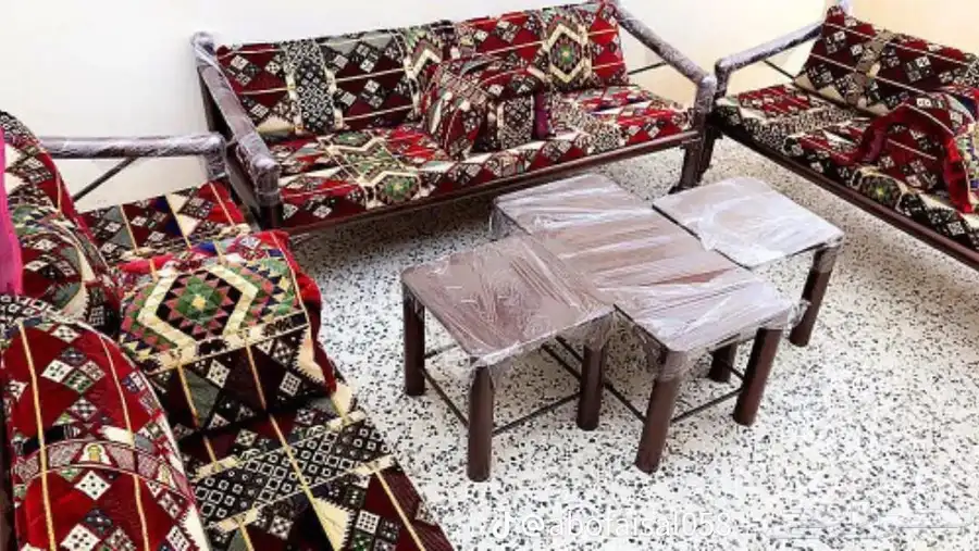 كراسي حديد وجلسات خارجيه 0