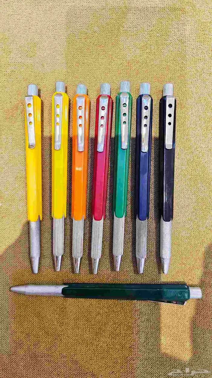 اقلام قديمة تراثية وجديدة لم تستخدم 0