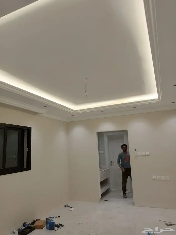 انا معلم بويا رش ابواب خشب ناري زيتي 2