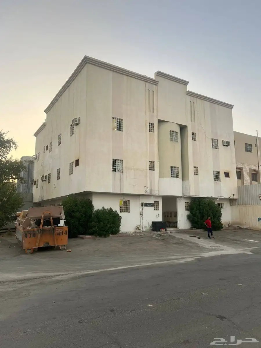 عماره للايجار بالكامل في حي طويق 1