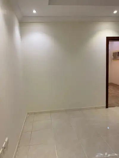 شقه 5غرف للايجار حي المنار 2