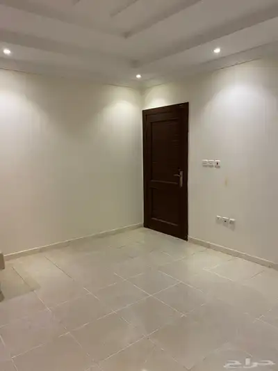 شقه 5غرف للايجار حي المنار 1
