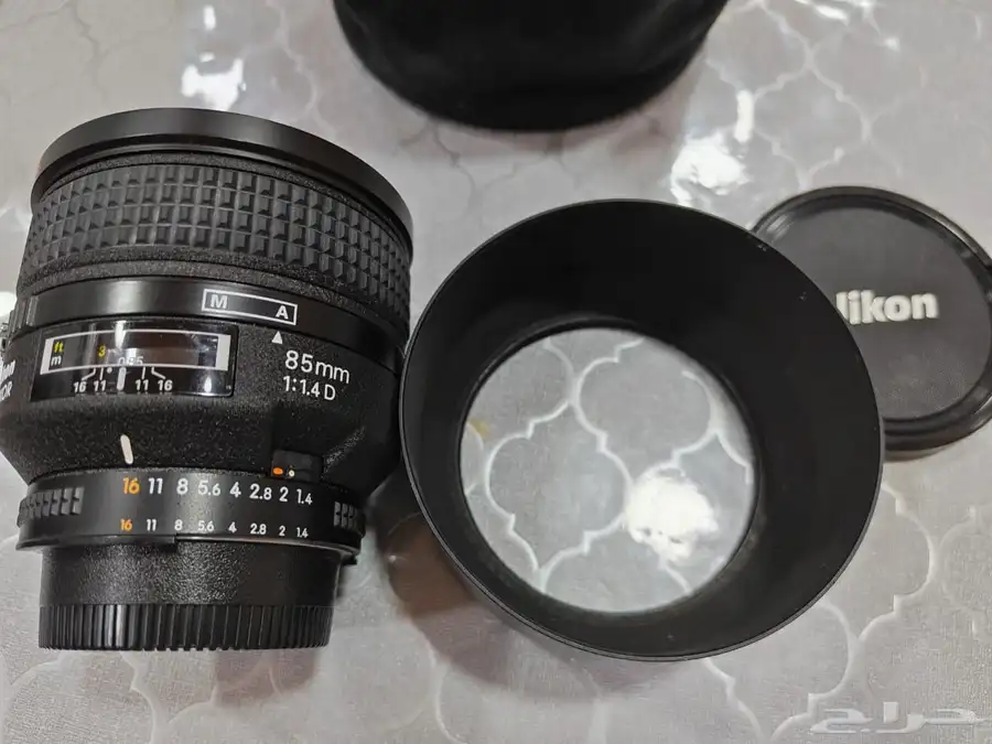 عدسة كاميرا نيكون 85 mm 1 1.4 D 0
