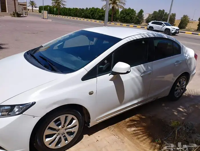 هوندا سيفيك موديل 2012 - LX 1.8 3