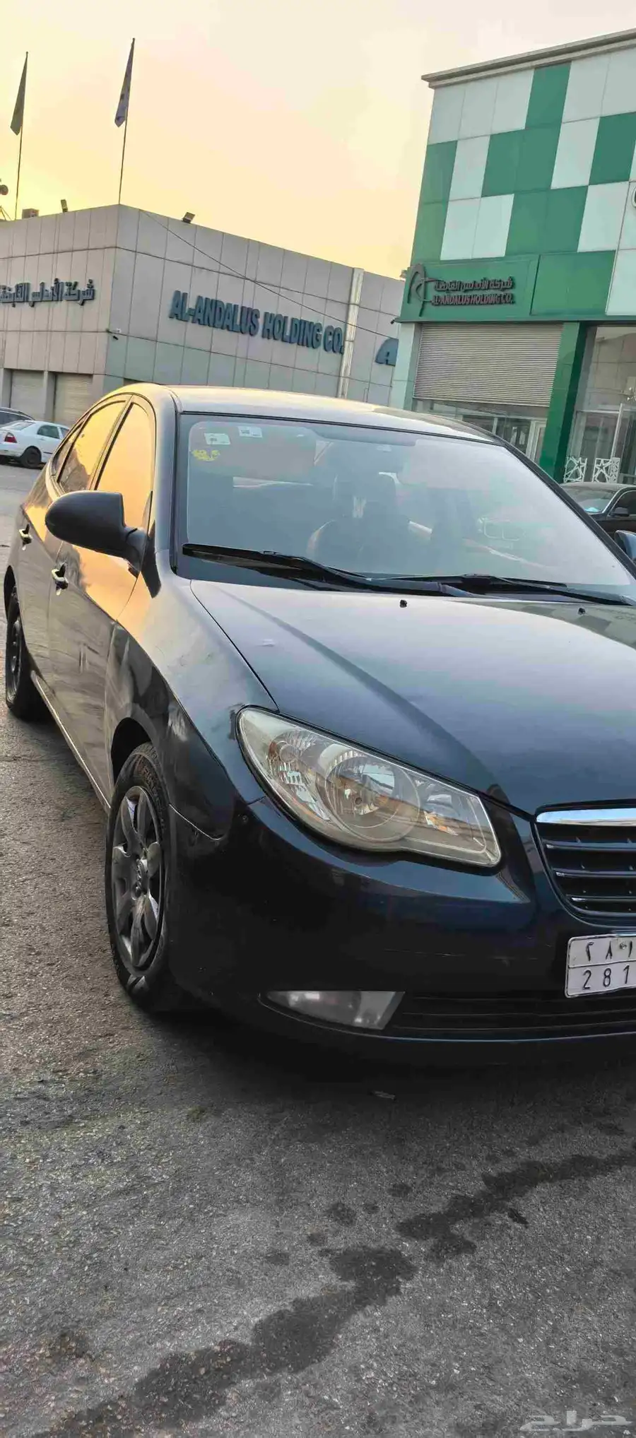 اسم سيارتي هو Elem Tara  سأبيعها إذا كان سعرها 10. 9