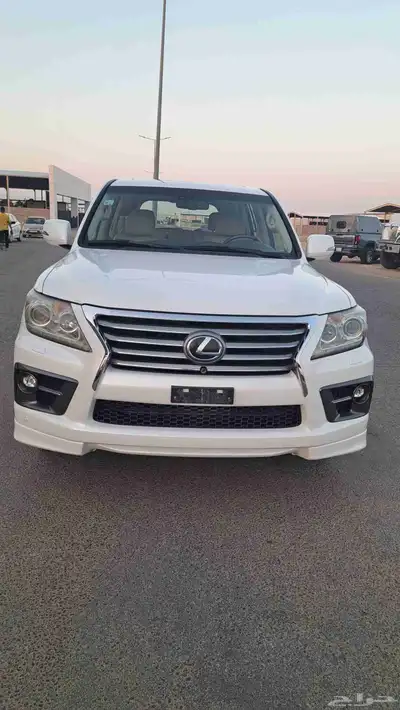 لكزس LX570 موديل 2015عداد243الف 2