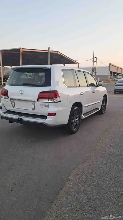 لكزس LX570 موديل 2015عداد243الف 4