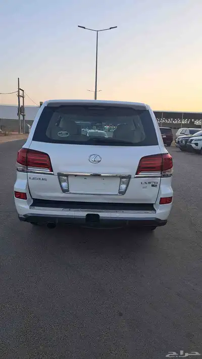 لكزس LX570 موديل 2015عداد243الف 3
