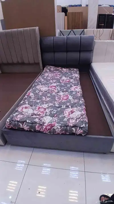 سريررات مرتبه طاولة تلفزيون 9