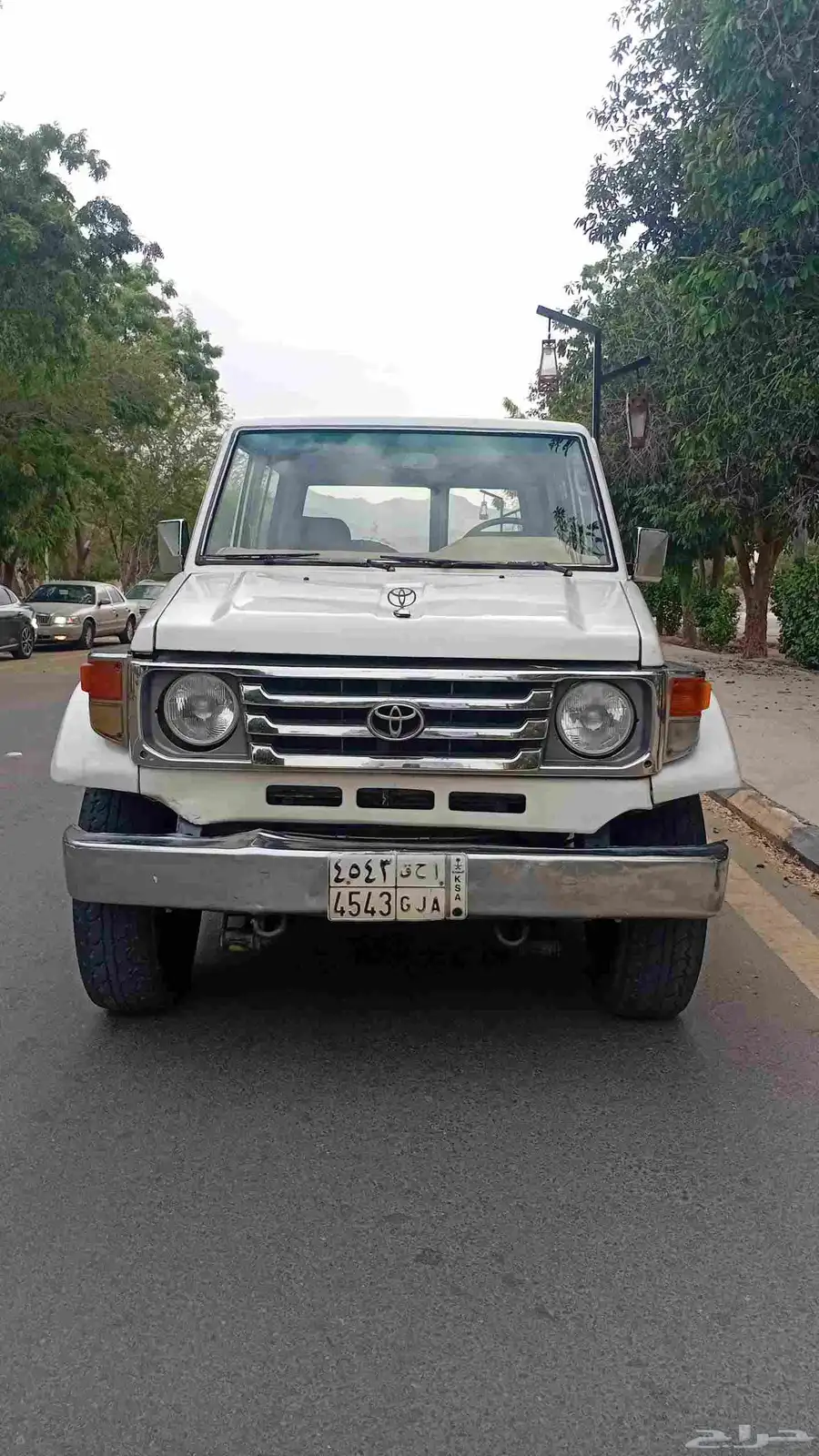 جيب ربع تايوتا 1991 الفحص منتهي والسوم برقم الجوال 2