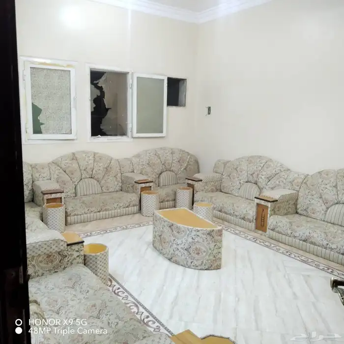 مجلسين تحتاج إلى تنضيف وغرفه نوم مفكوكه ب 1500 وتحت الفارضه 0