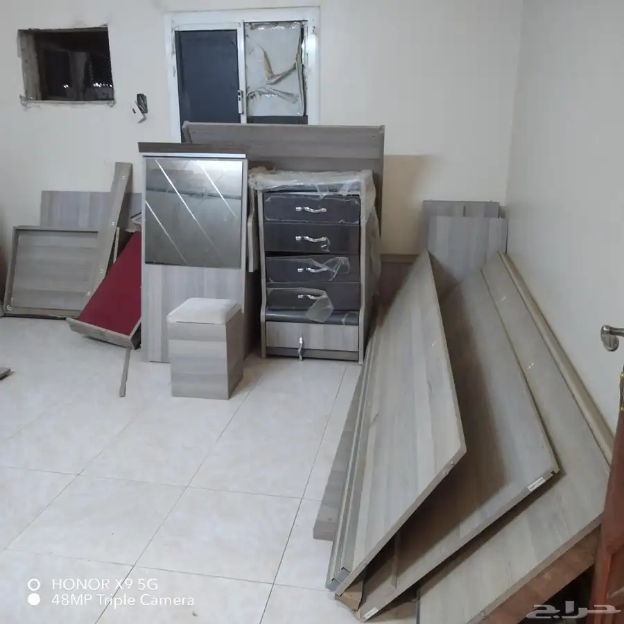 مجلسين تحتاج إلى تنضيف وغرفه نوم مفكوكه ب 1500 وتحت الفارضه 6