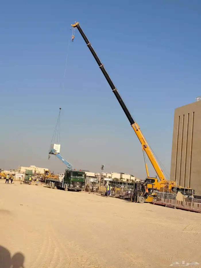 تأجير كرينات ورافعات شوكيه فور كلفت دينه ونش سيزر لفت 8
