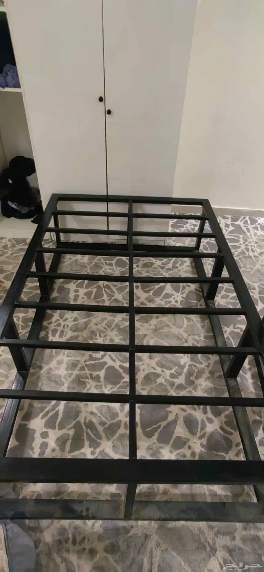 مطبخ للبيع وكراسي حديد للبيع 3