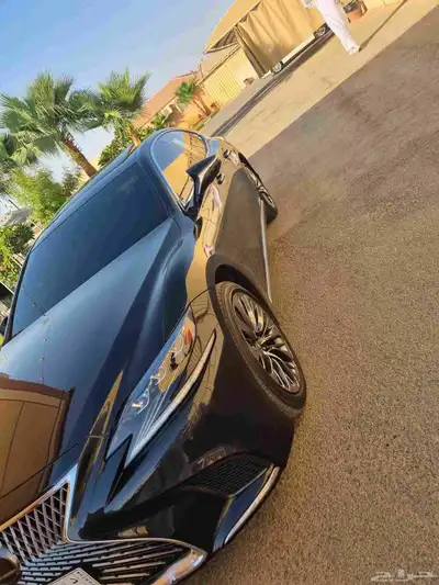 لكزس LS500 هايبرد 2