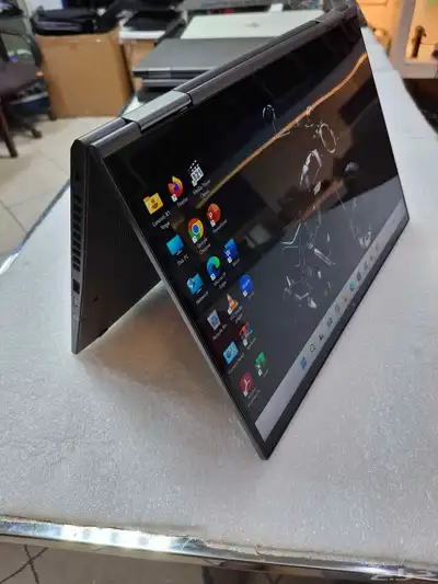 لابتوب لينوفو بحالة ممتازة 2 في 1 THINKPAD X1 yoga 4