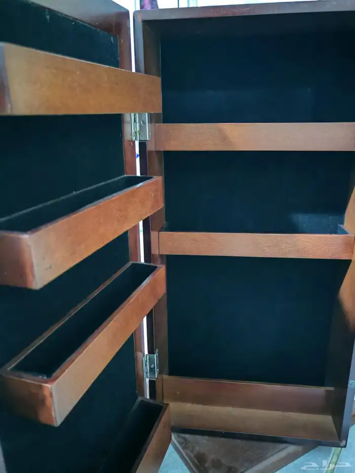 دولاب اكسسوارات 1