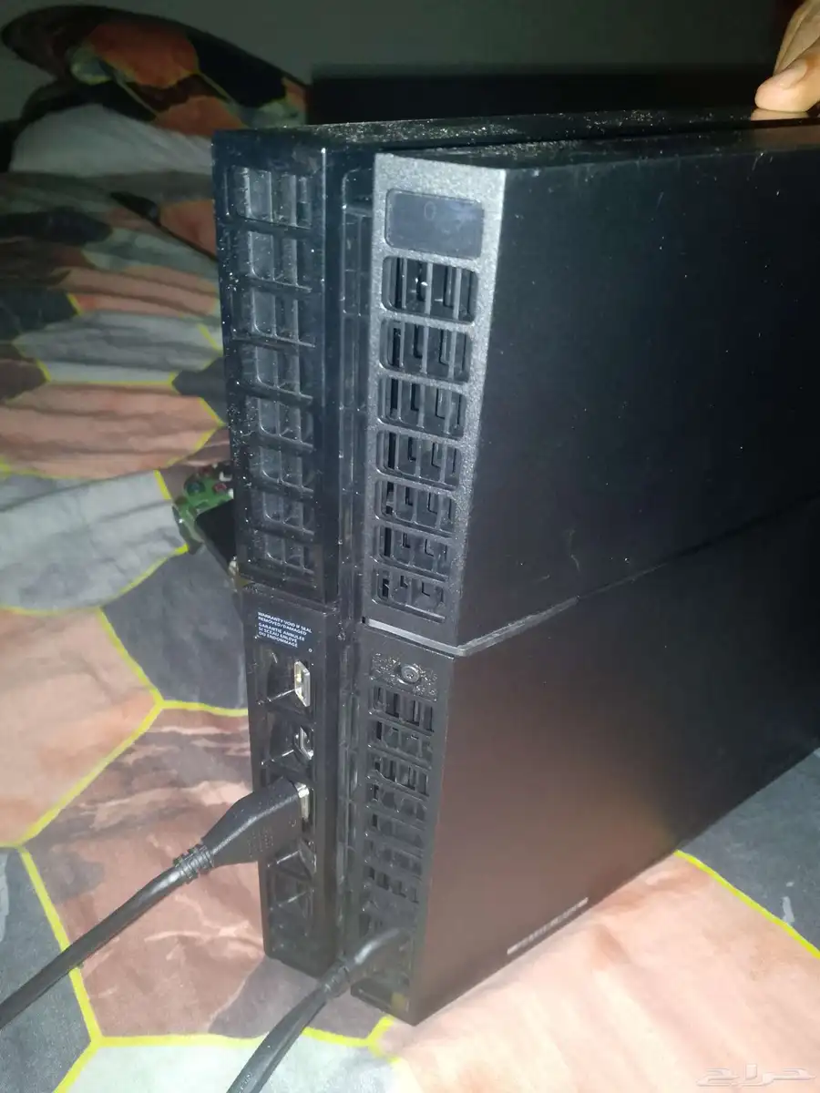 اشترى بلاستيشن 4 وحصل على شاشة مجانا 2