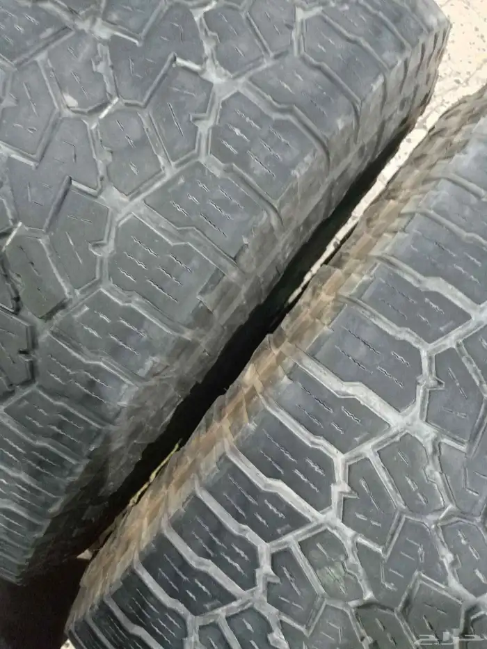 كفرات نص حجري مقاس 37x12.50R18 4