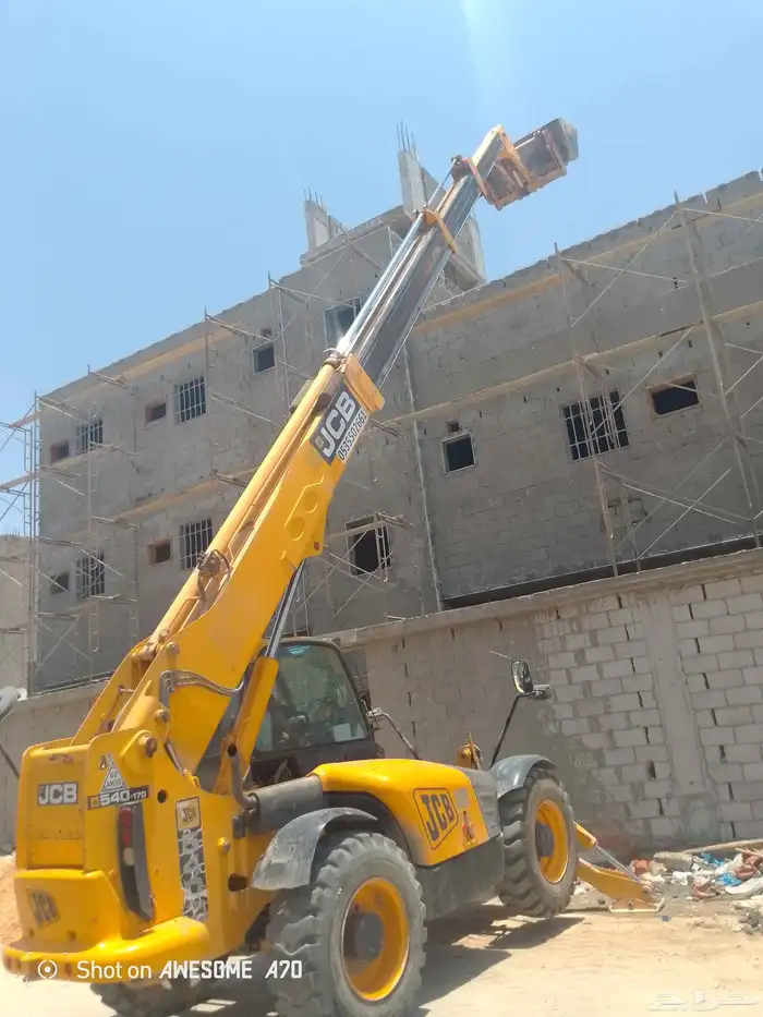 رافعه جي سي بي الرفع جميع مواد البناء يوميه وشهري وشغله 4