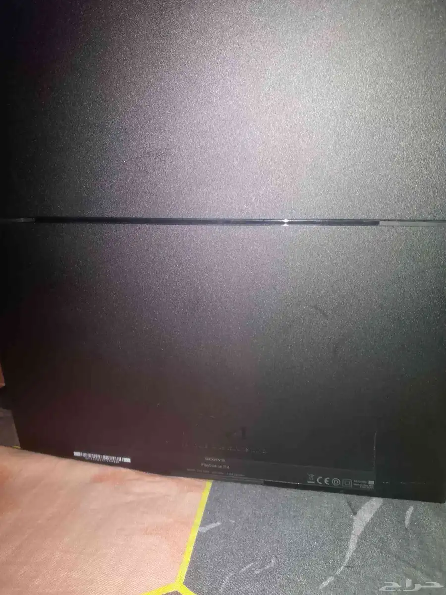 اشترى بلاستيشن 4 وحصل على شاشة مجانا 3
