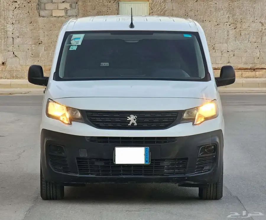 باص بيجوت بارتنر بضاعه 2022 بنزين قير عادي 1