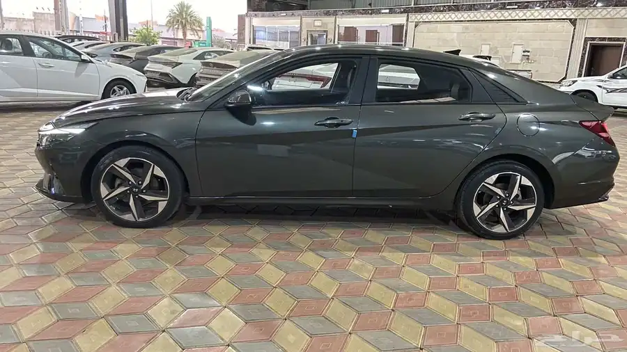 النترا بنزين 2021 بصمه شاشه وارد كوريا بحالة الوكالة 8