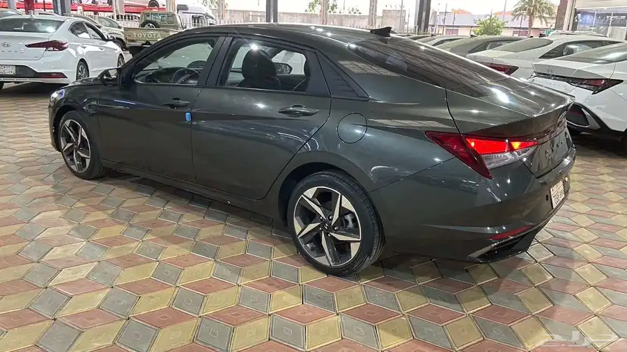 النترا بنزين 2021 بصمه شاشه وارد كوريا بحالة الوكالة 5