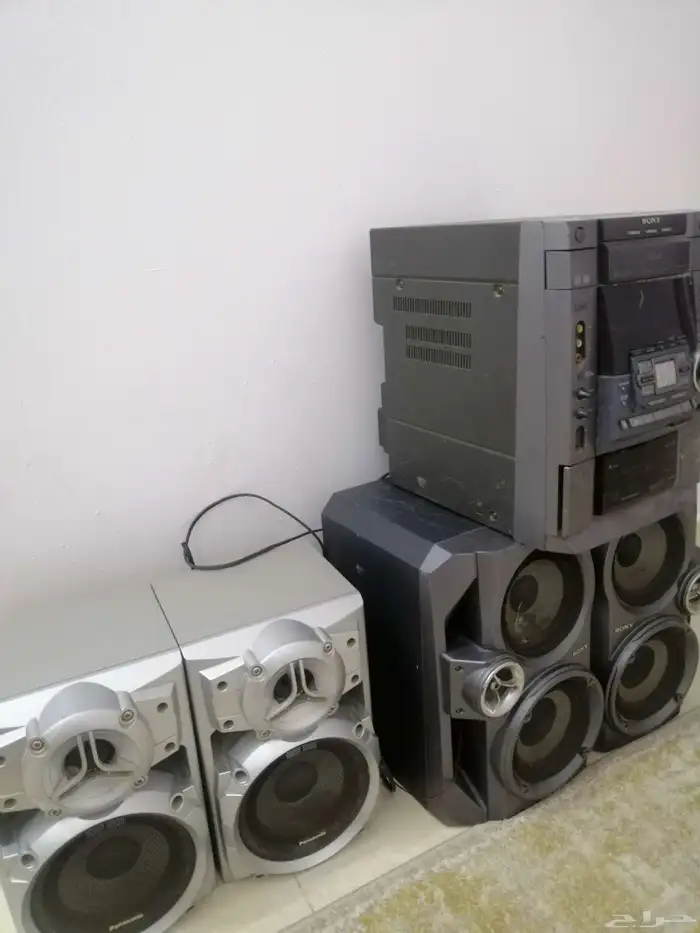 مسجل وسماعات 3