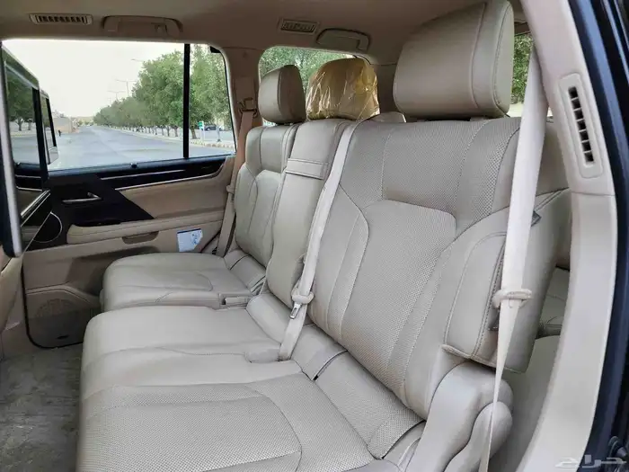 جيب لكزس LX 570 فل كامل 2021 ( بحالة الوكالة ) 19