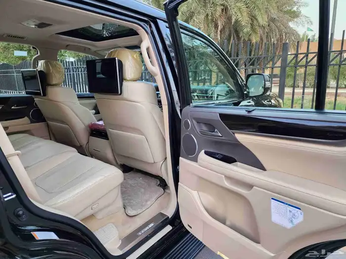 جيب لكزس LX 570 فل كامل 2021 ( بحالة الوكالة ) 21