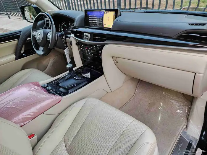 جيب لكزس LX 570 فل كامل 2021 ( بحالة الوكالة ) 24