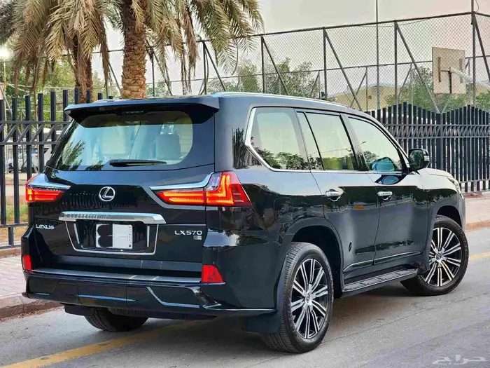 جيب لكزس LX 570 فل كامل 2021 ( بحالة الوكالة ) 9