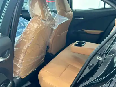 لكزس UX300AH 2024 كاش باك 15 000 الف ريال 3