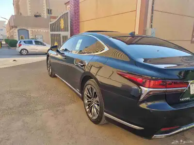 لكزس LS500 هايبرد 3