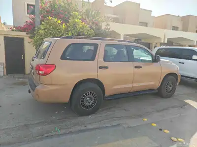 Toyota sequoia model 2010 1