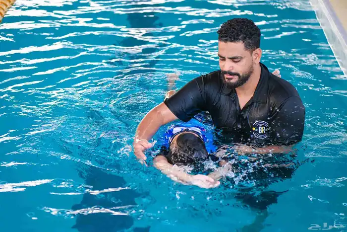 مدرب سباحه رضع ومدرب سباحه حالة خاصه تدريب علي اعلي مستوي 1