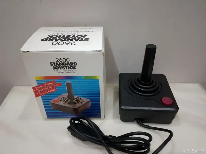 يد ألعاب الاتاري القديمة 0