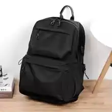 حقيبة ظهر. 0