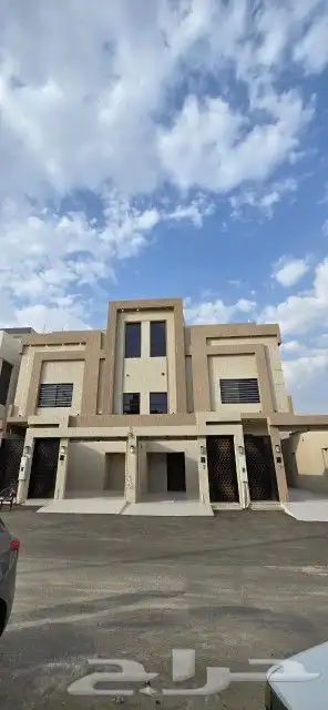للبيع روف علوي مع ملحق مدخل سياره تشطيب راقي من 730الف 0