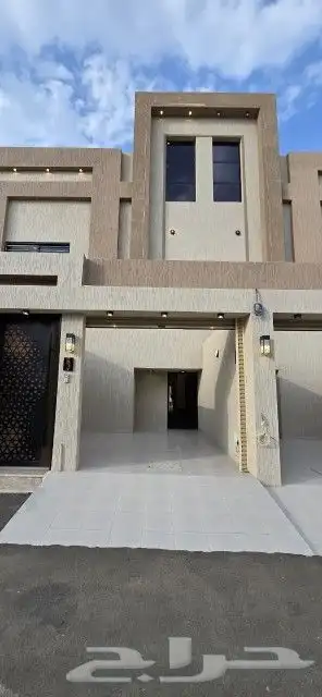 للبيع روف علوي مع ملحق مدخل سياره تشطيب راقي من 730الف 2