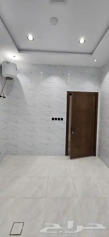 للبيع روف علوي مع ملحق مدخل سياره تشطيب راقي من 730الف 15