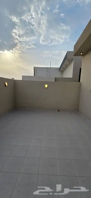 للبيع روف علوي مع ملحق مدخل سياره تشطيب راقي من 730الف 26