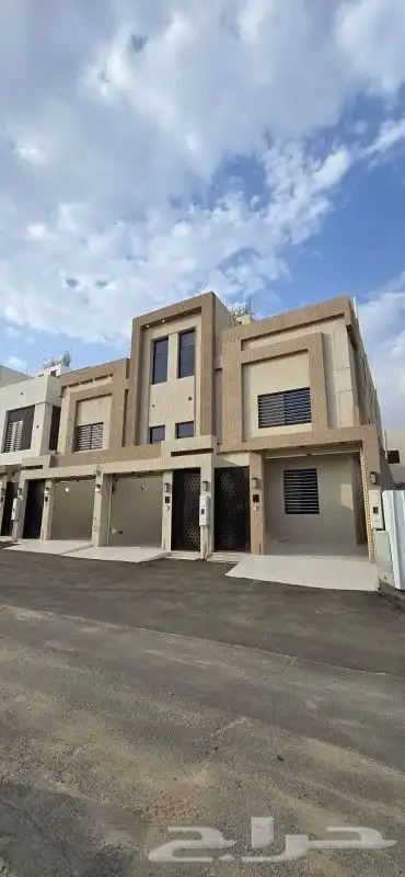 للبيع روف علوي مع ملحق مدخل سياره تشطيب راقي من 730الف 1