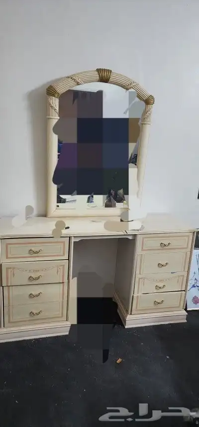 طقم كنب وبساط ومساند ظهر وطقوم غرف نوم وغيرها 6